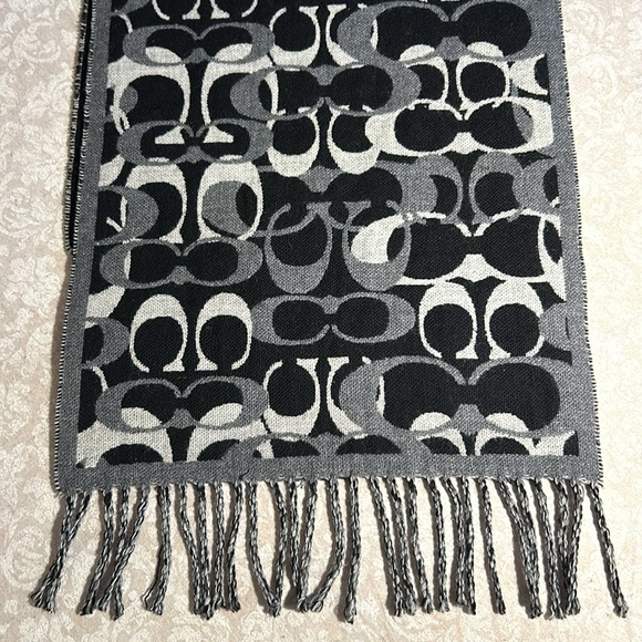 Coach ~Optic Black + Gray Signature C Wool/Cashmere Reversible 72” Scarf Muffler - Picture 5 of 12